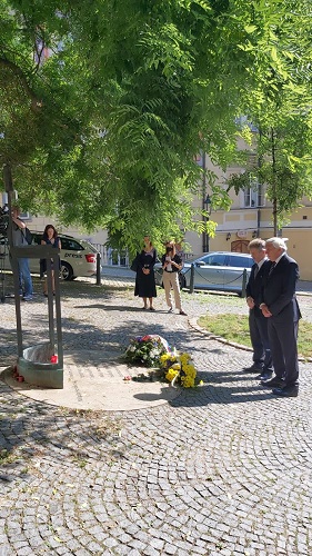 Pietní shromáždění k uctění památky obětí komunismu a památky Milady Horákové